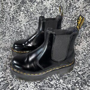 Dr. Martens 2976 Quad Chelsea Boots